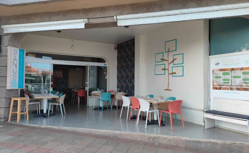 Cafetería en el centro de Corralejo