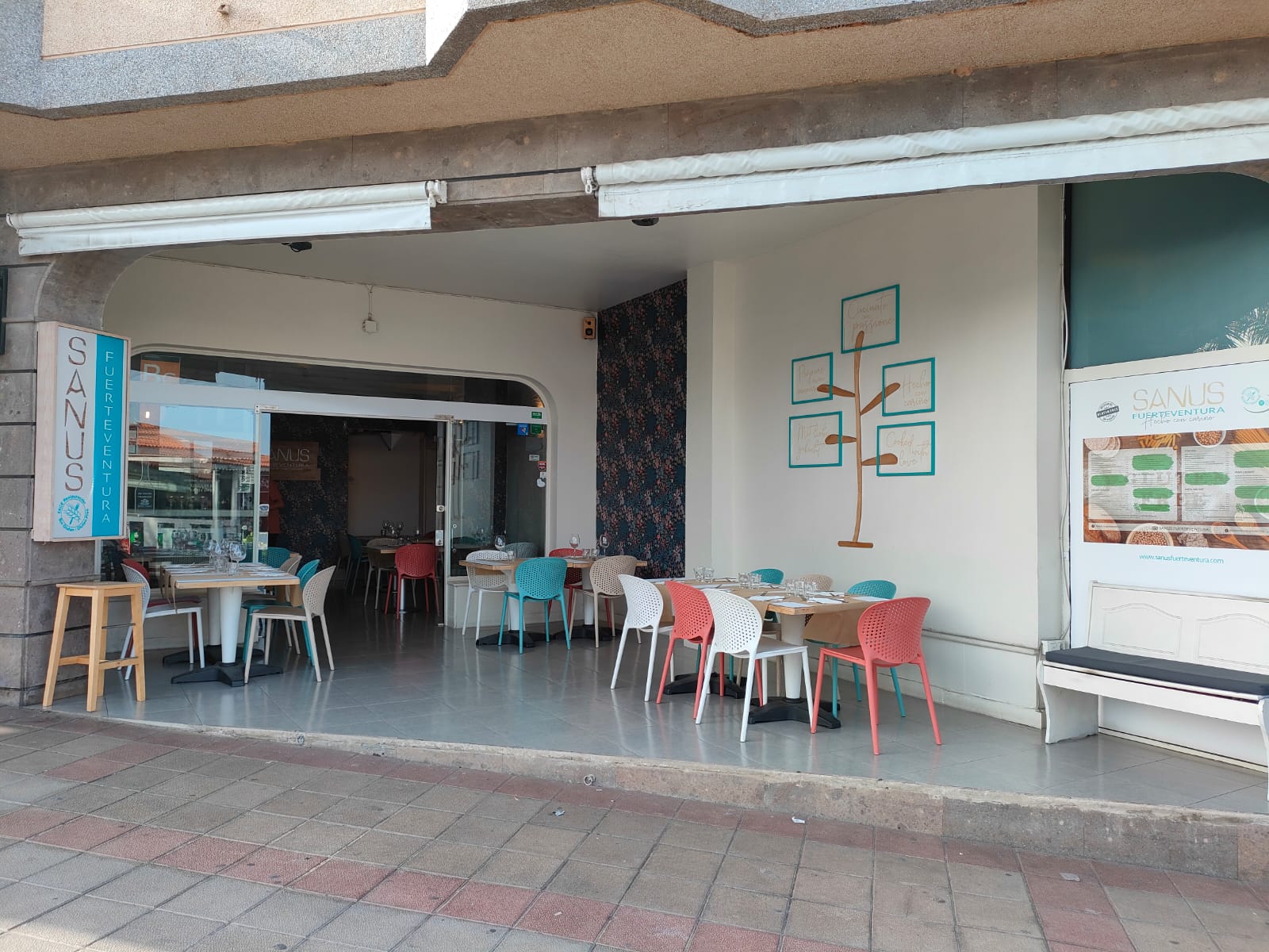 Charming Café for Transfer in the Center of Corralejo